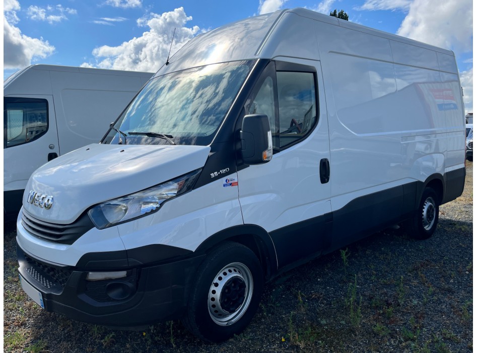 IVECO  DAILY 35S12V12